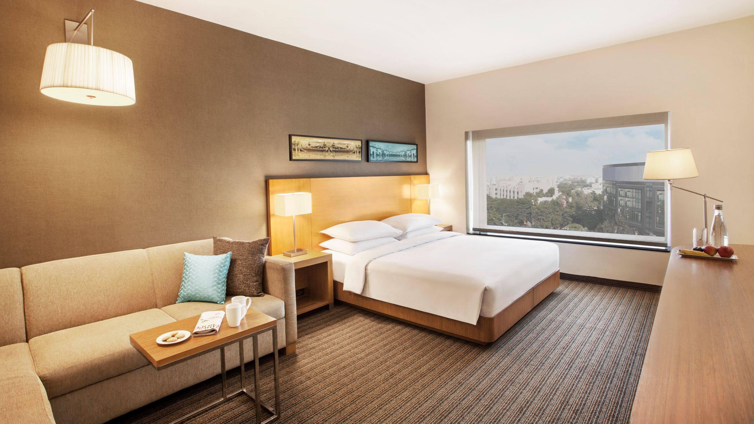Hyatt Place Hyderabad Banjara Hills Luaran gambar A typical room at the hotel