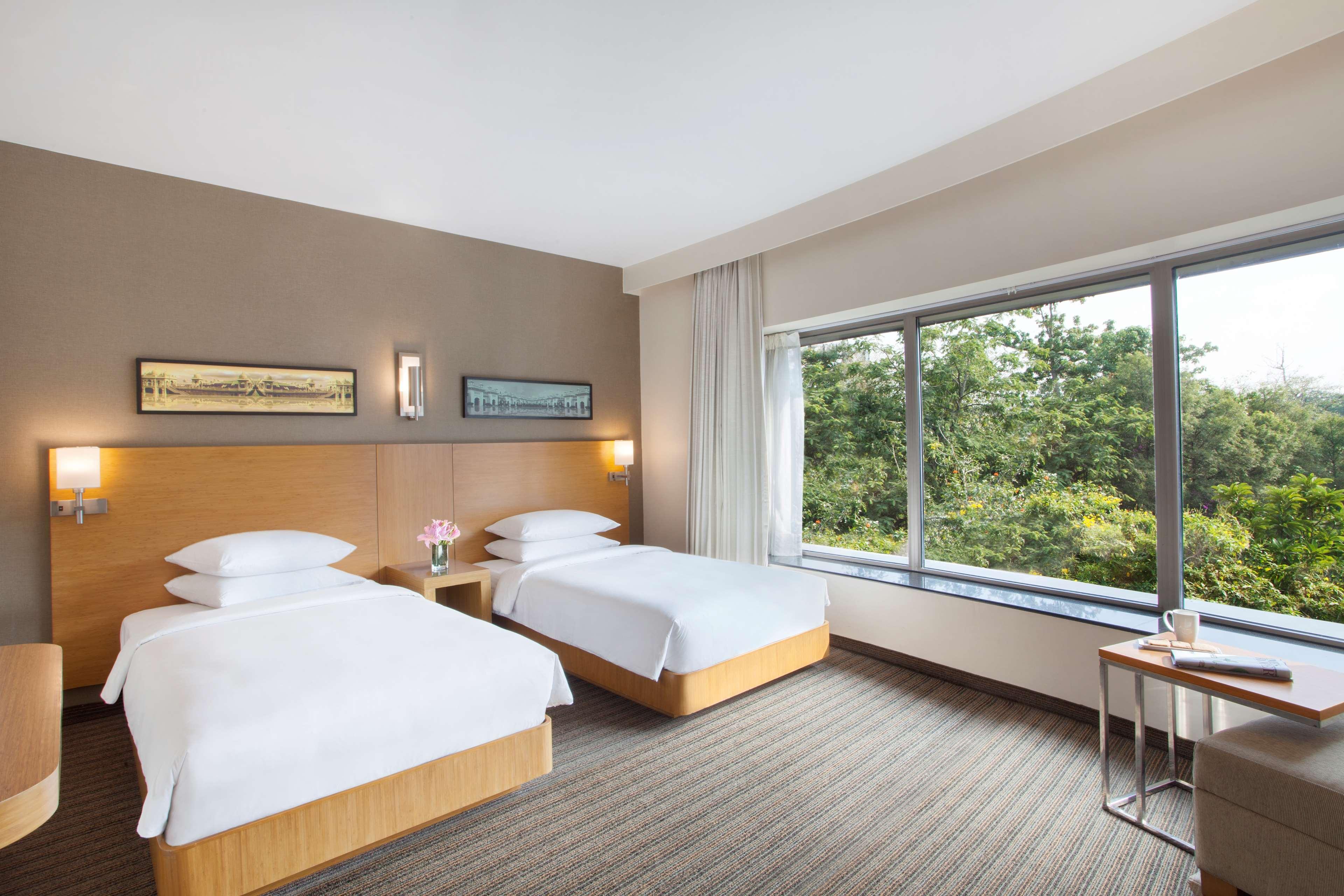 Hyatt Place Hyderabad Banjara Hills Luaran gambar Deluxe Room