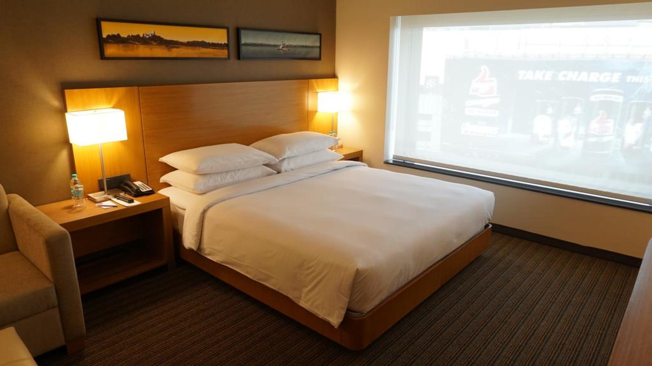 Hyatt Place Hyderabad Banjara Hills Luaran gambar A room at the Hilton Garden Inn in San Francisco