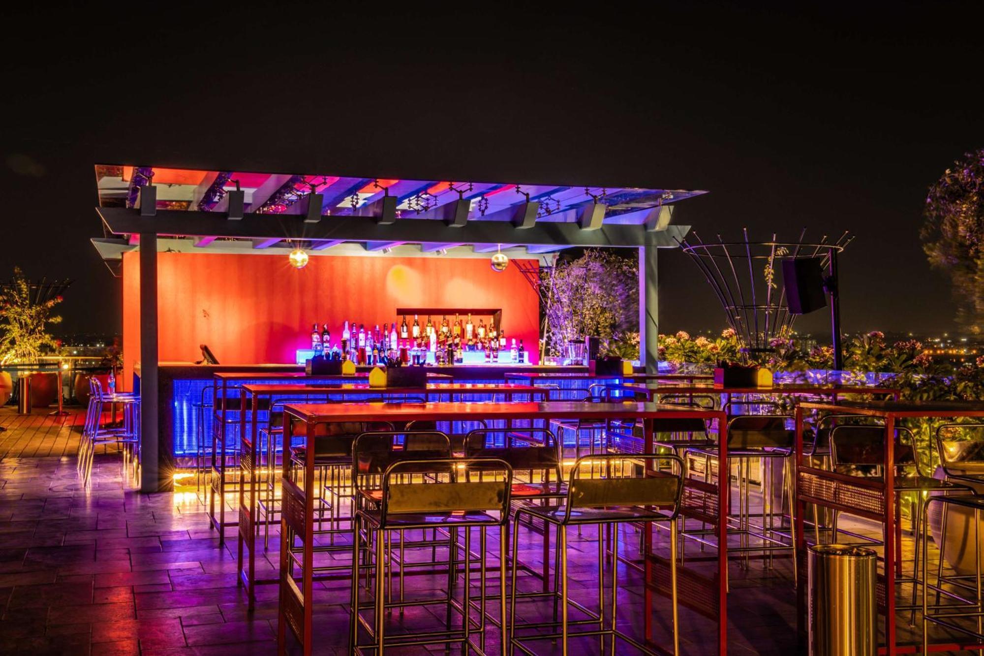Hyatt Place Hyderabad Banjara Hills Luaran gambar Sky Bar