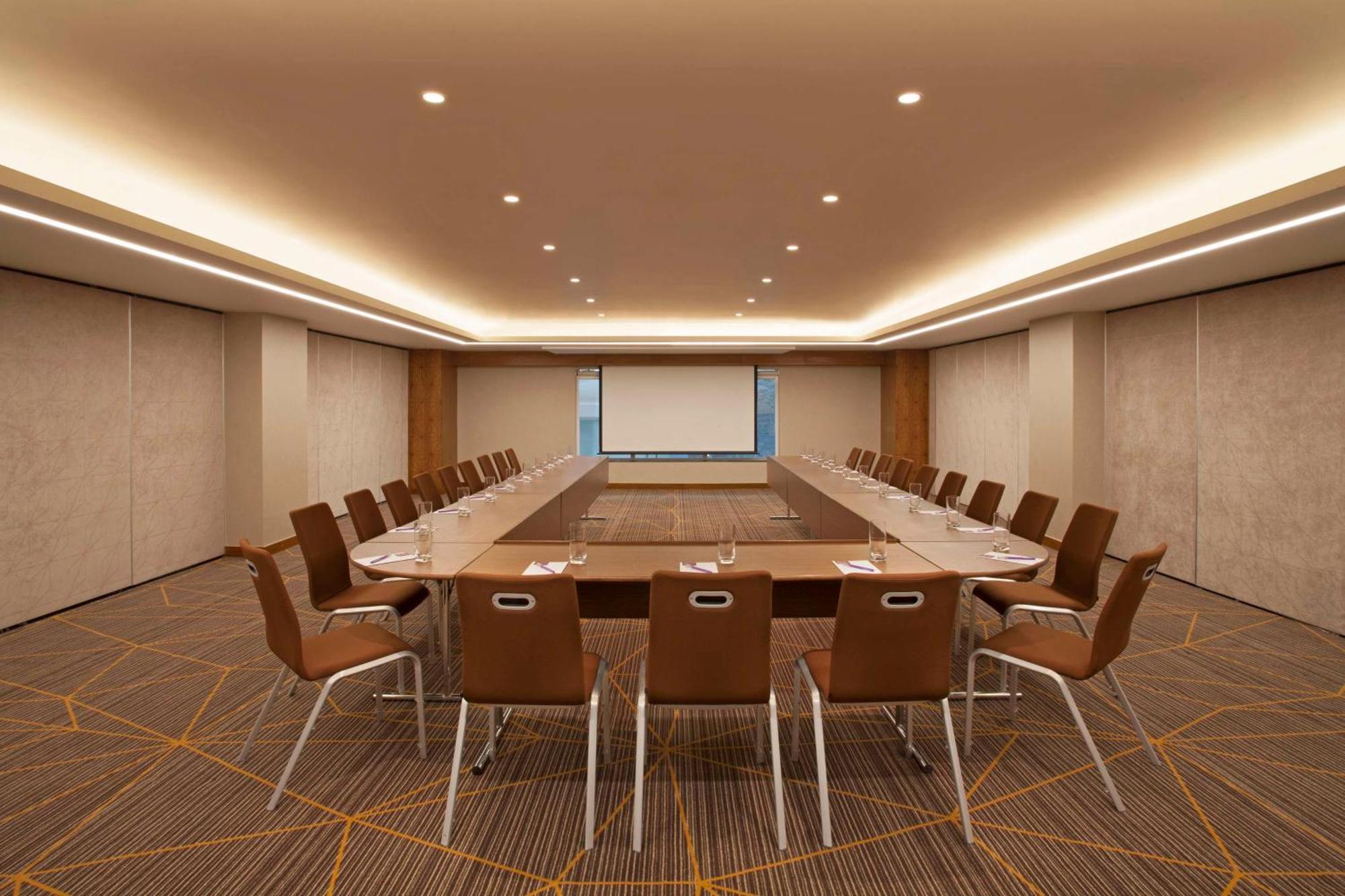 Hyatt Place Hyderabad Banjara Hills Luaran gambar Meeting room