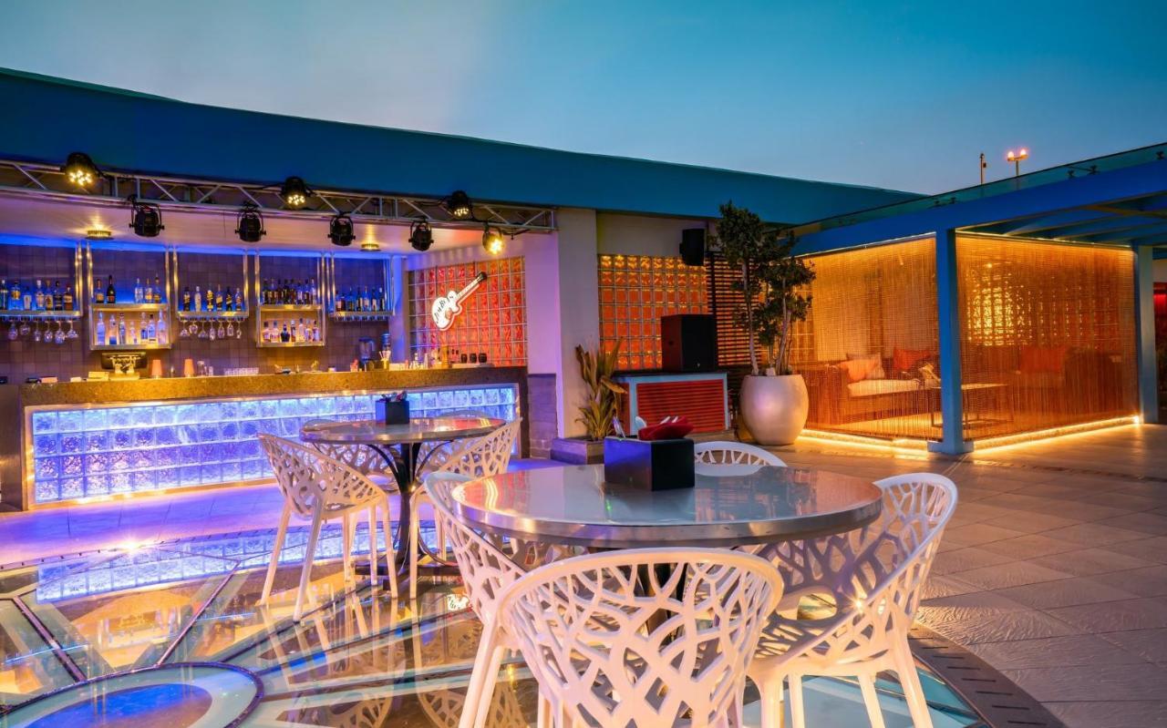 Hyatt Place Hyderabad Banjara Hills Luaran gambar Sky Bar